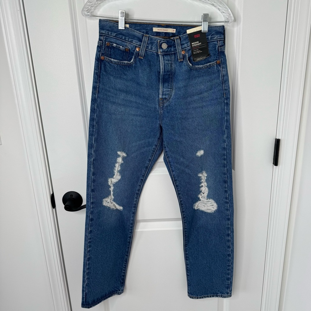 Levi's Women's Wedgie Straight Leg Distressed Blue Jeans NWT 26